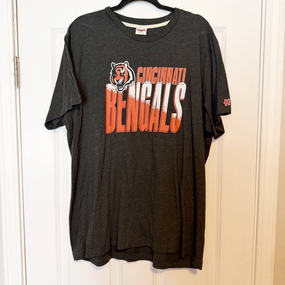 Homage Cincinnati bengals men’s tee shirt.